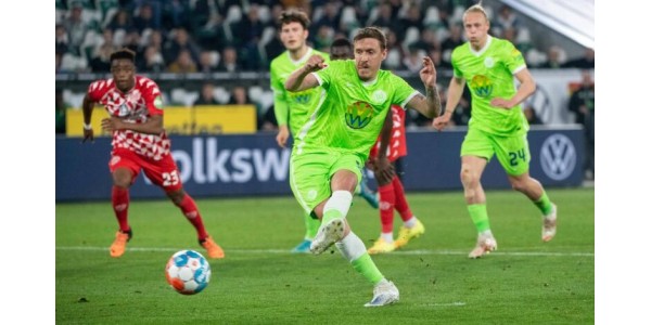 VfL Wolfsburgo logra la victoria en el descenso